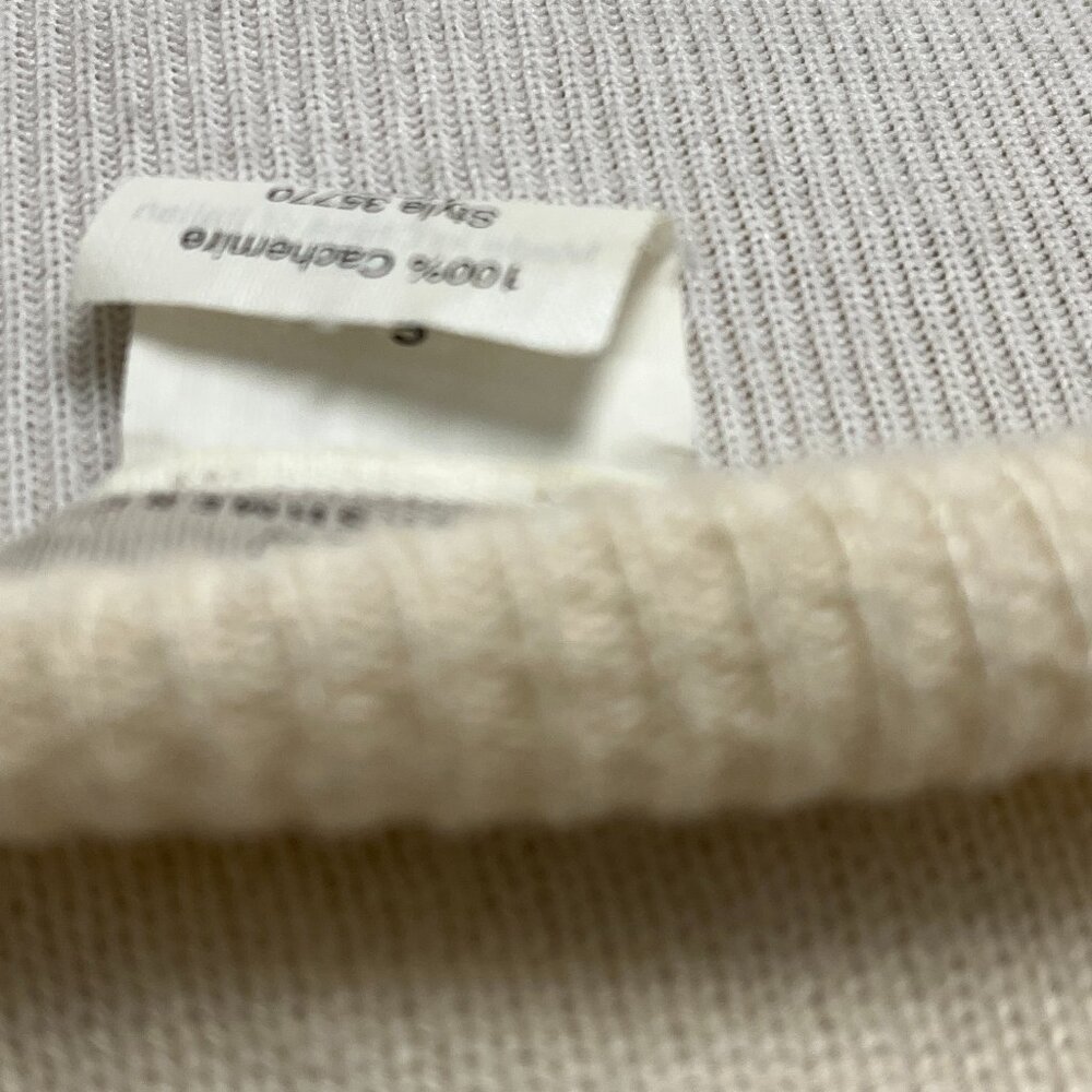 J Crew cream cashmere sweater sweatshirt S oversized scoop neck - Picture 9 of 9